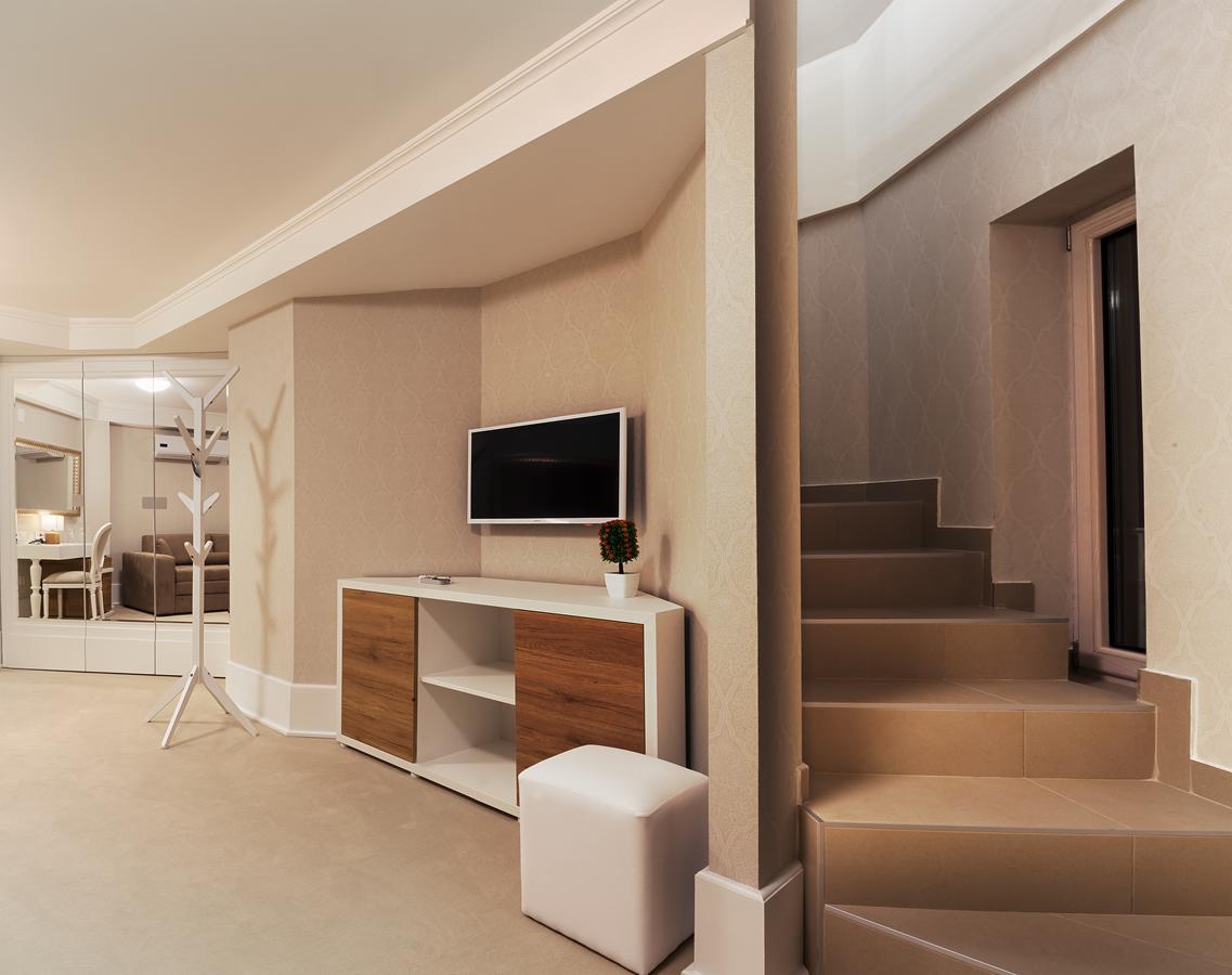 Castello Boutique Hotel Čačak Dış mekan fotoğraf