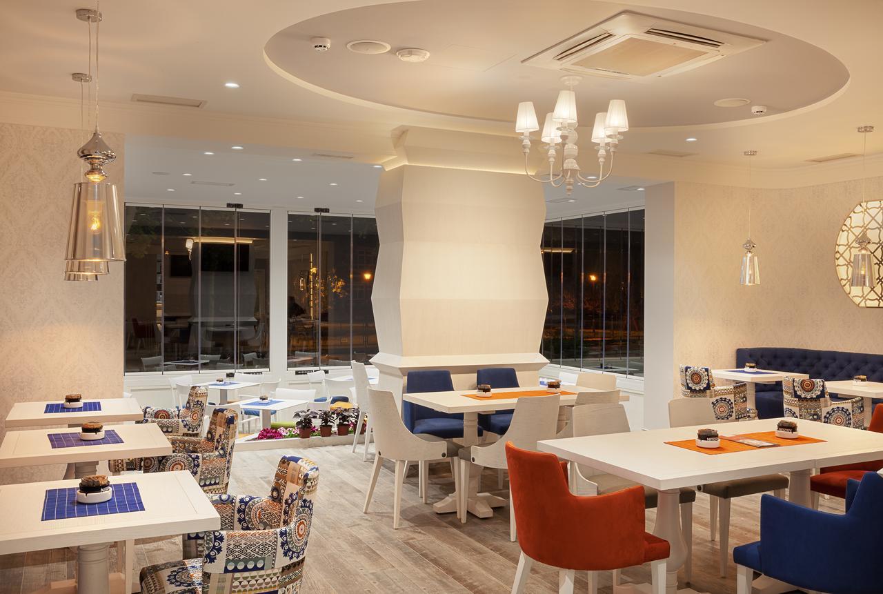Castello Boutique Hotel Čačak Dış mekan fotoğraf